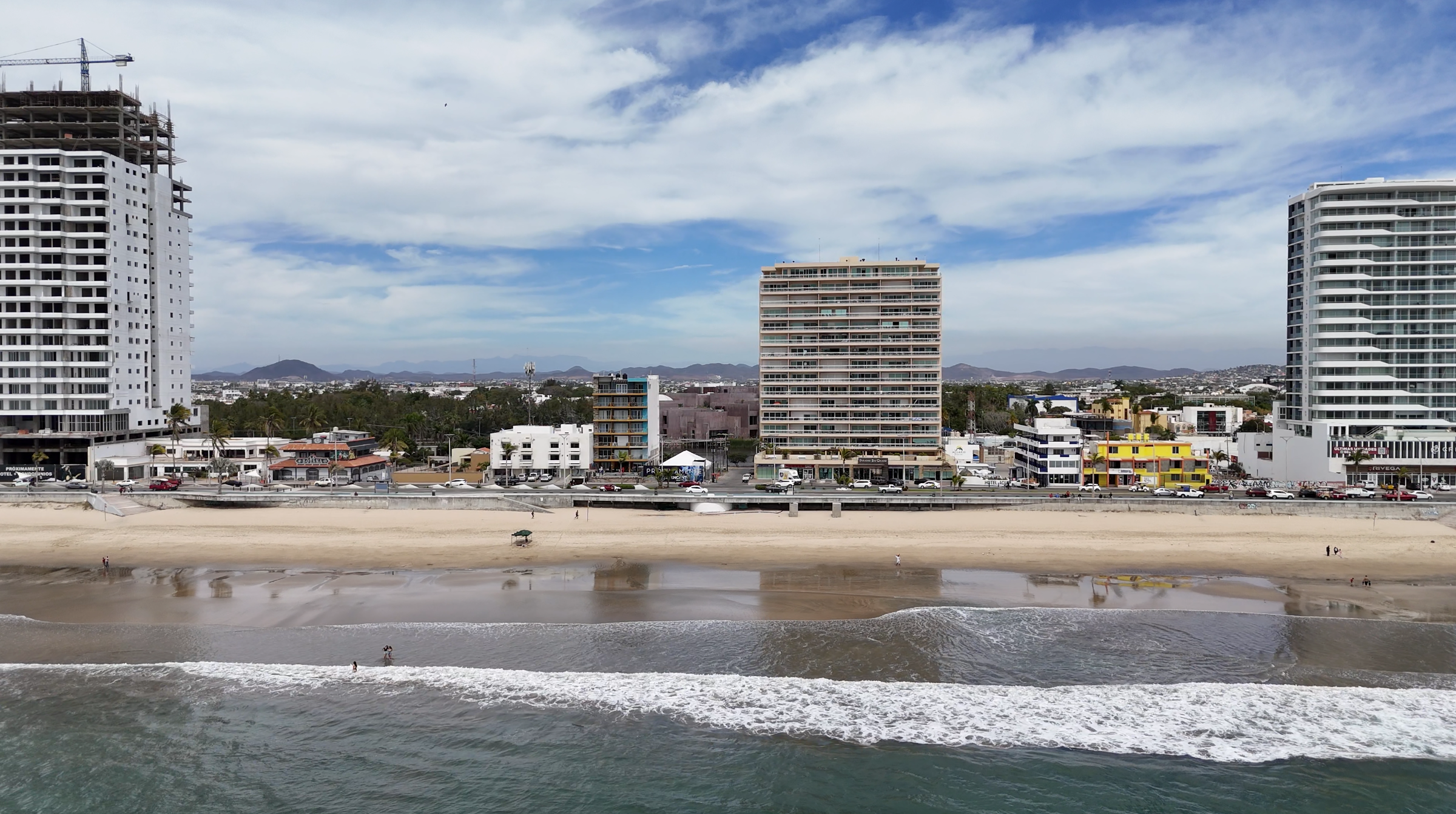 EL ENCANTO Roca del Mar en Mazatlán: Departamentos Frente al Mar